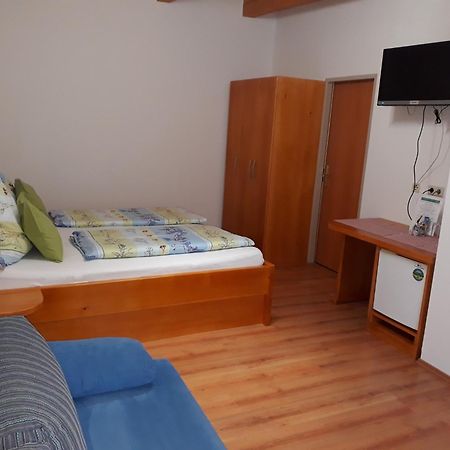 게믈리츠 Obsthof Glueck B&B 외부 사진