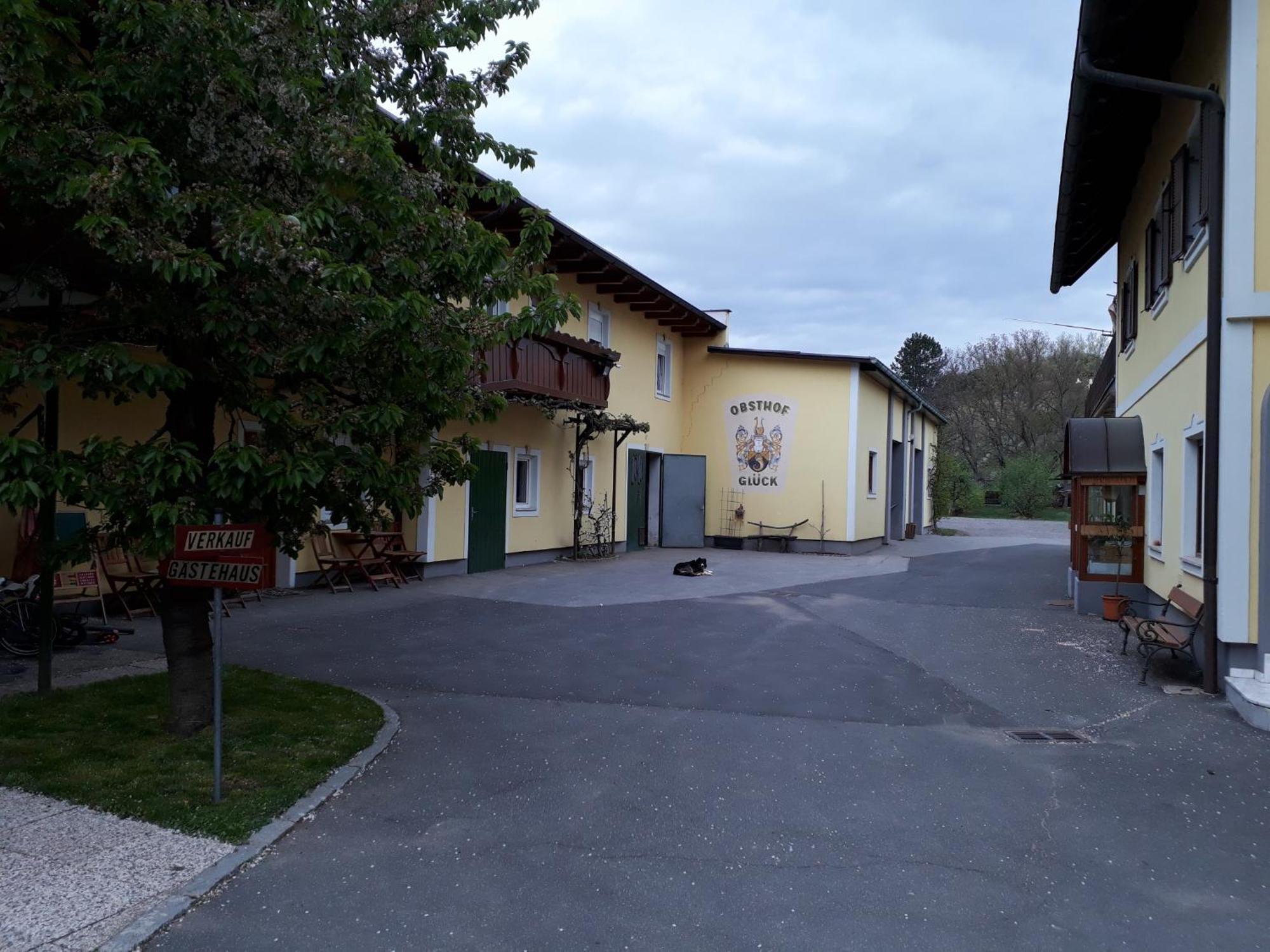 게믈리츠 Obsthof Glueck B&B 외부 사진