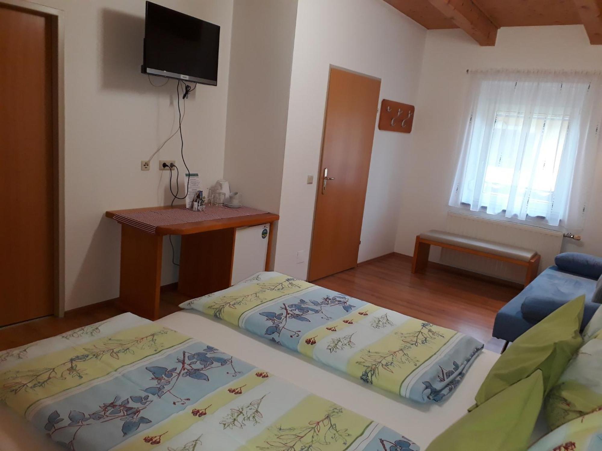 게믈리츠 Obsthof Glueck B&B 외부 사진